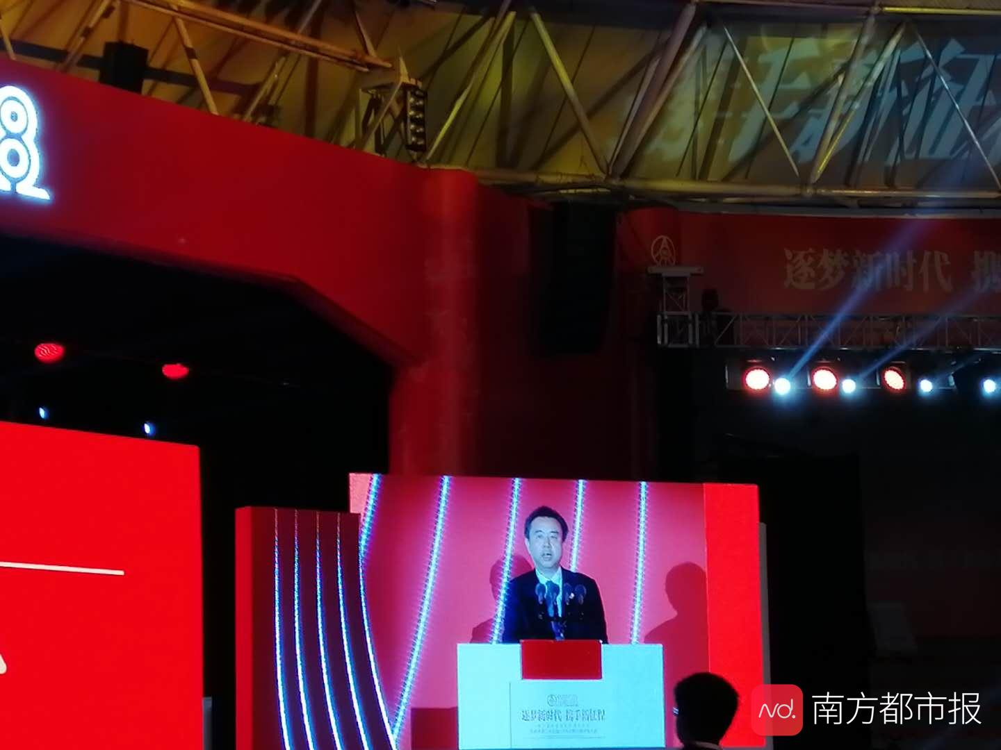吃瓜网：光利税就400亿在望！跨越千亿营收的五粮液要布局新零